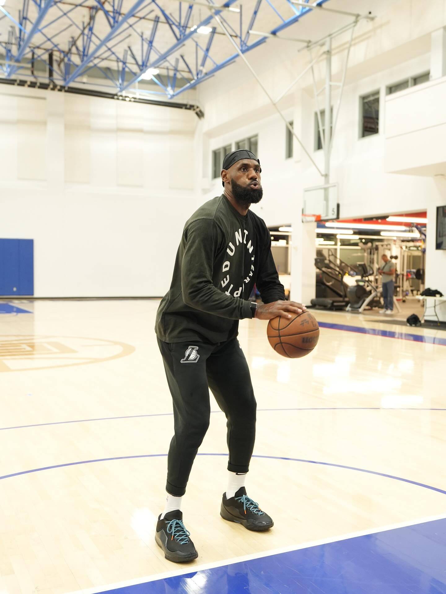 关于洛杉矶快船训练开放日，窗口期刷新队史纪录引欢呼，NBA总决赛在即，训练强度明显提升的信息-一竞技官网入口