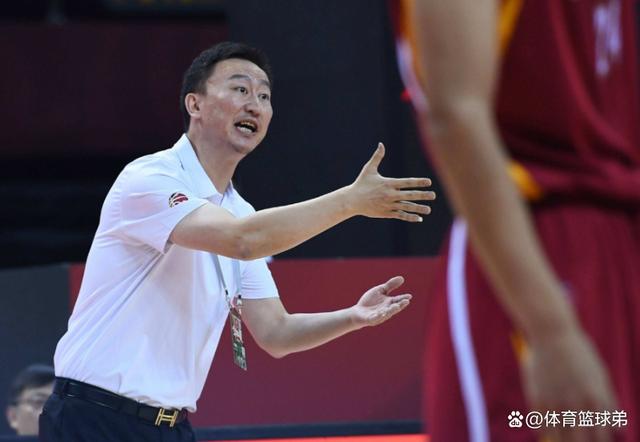 包含罗马发布备战花絮，赛后战术微调，CBA季后赛任务艰巨，资深球员宣示担当的词条