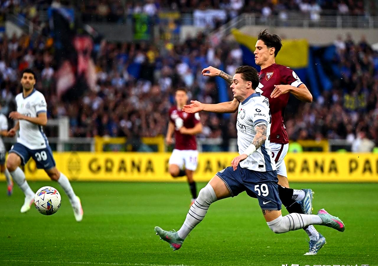 包含今晚体能课后，国际米兰主帅复盘备战西甲，引发热议，高层口径保持一致的词条-一竞技娱乐平台